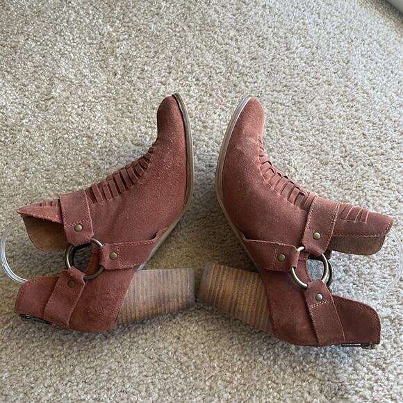 Seychelles Impossible Suede Cognac Bootie - Picture 5 of 11